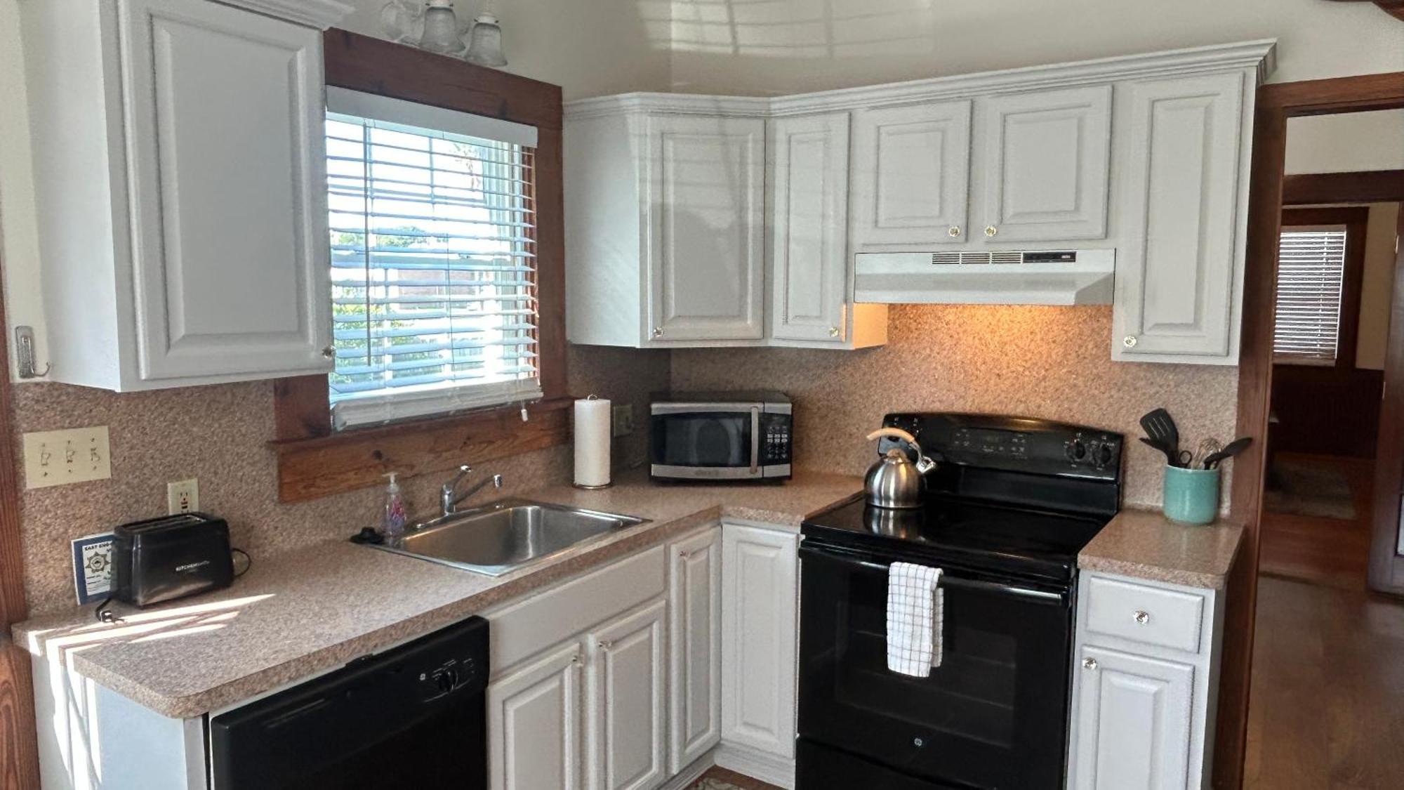 Galveston 'Blue Bungalow' - Walk To Beach! Rom bilde